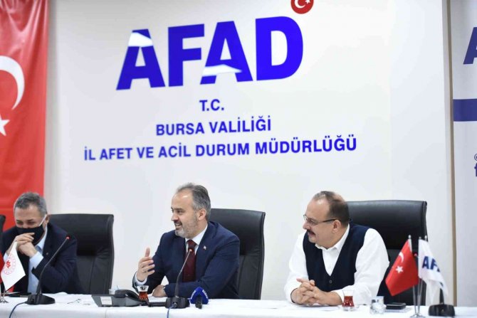 Bursa Valisi Canpolat, ’’Şu An İçin Herhangi Bir Sorun Gözükmüyor’’
