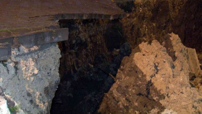 Büyükçekmece’de İstinat Duvarı Çöktü