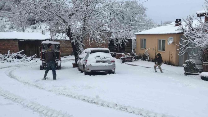 Çanakkale’nin Yüksek Kesimlerinde Kar