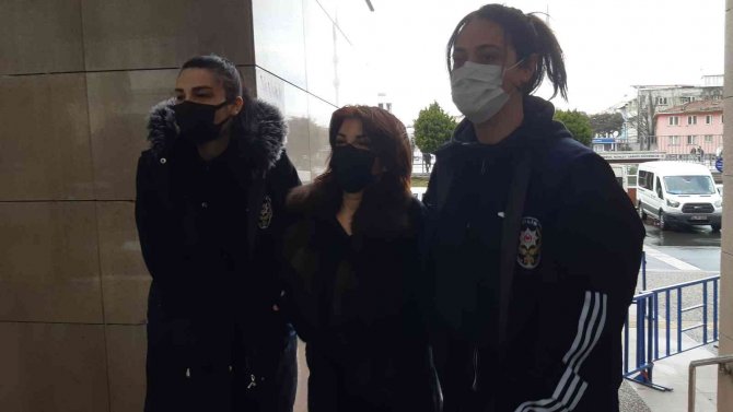Gazeteci Sedef Kabaş Adliyeye Sevk Edildi