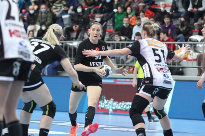 Ehf Kadınlar Şampiyonlar Ligi: Kastamonu Belediyespor: 24 - Vipers Kristiansand: 35