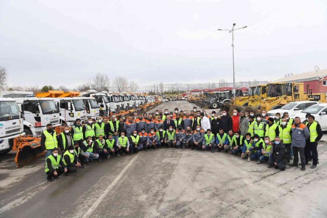 Büyükşehir Karla Mücadeleye Hazır