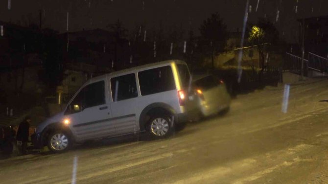 Kırıkkale’de Beklenen Kar Yağışı Başladı