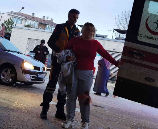 Kız Kardeşini Ve Eşini Bıçaklayan Saldırgan Yakalandı