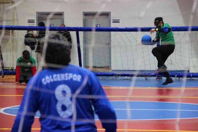 Görme Engelli Bireyler, Goalball Turnuvası’nda Kıyasıya Mücadele Etti