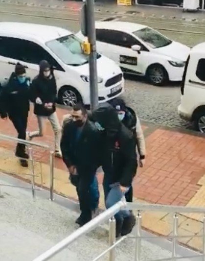 Kocaeli’de Uyuşturucu Operasyonu 3 Şahıs Tutuklandı