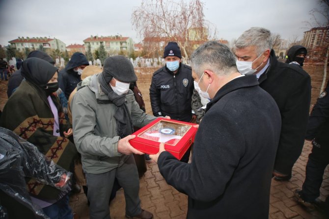 Kalp Krizi Geçirerek Hayatını Kaybeden Polis Memuru Son Yolculuğuna Uğurlandı