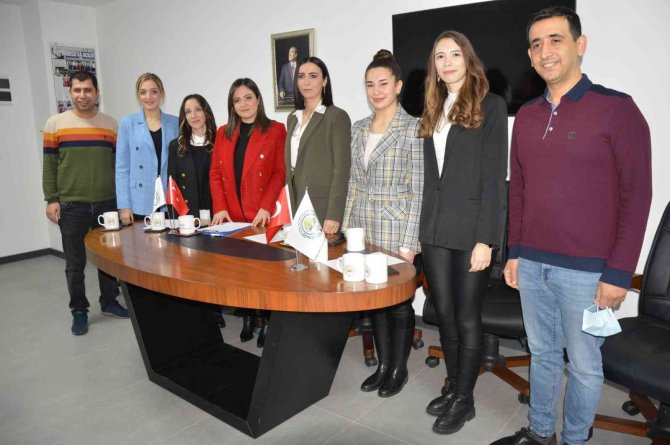 Manisa’da ’Geleceğin İ̇klimi Ve Çocuk Derneği’ Kuruldu