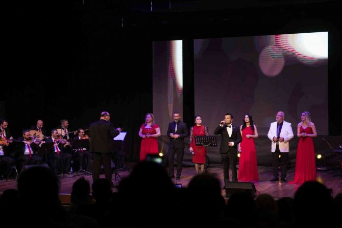 Mersin Büyükşehir Belediyesinden İnanç Ve Umut Yılı Konseri