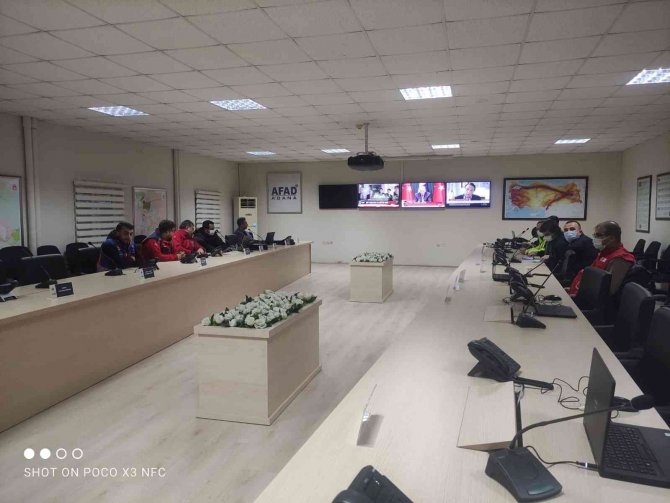 Adana Acil Durum Yönetim Merkezi Kar Yağışları Üzerine 7/24 Faaliyete Geçti