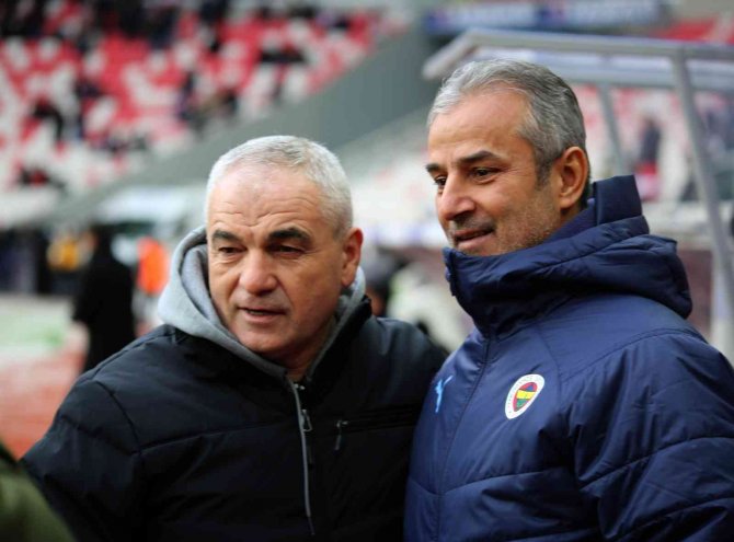 Spor Toto Süper Lig: Dg Sivasspor: 0- Fenerbahçe: 1 (İ̇lk Yarı)