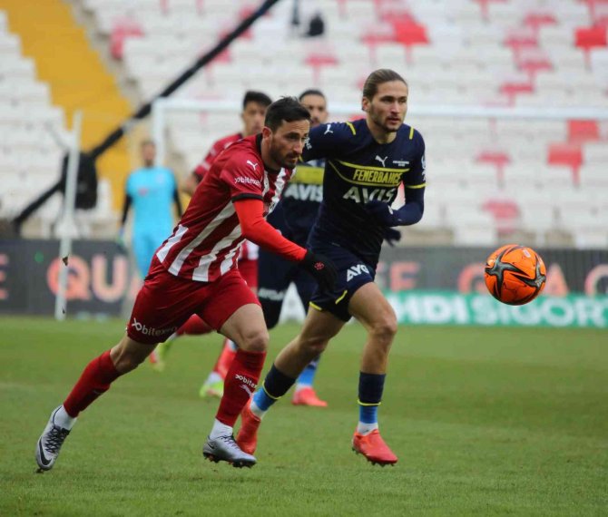 Spor Toto Süper Lig: Dg Sivasspor: 0 - Fenerbahçe: 0 (Maç Devam Ediyor)