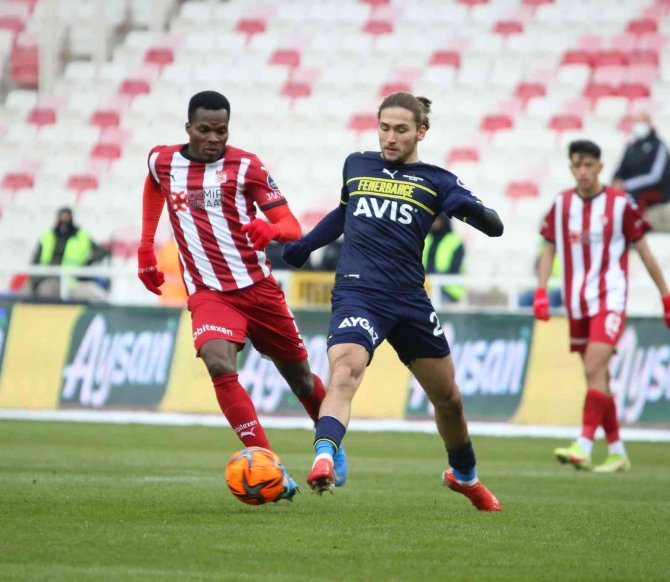 Spor Toto Süper Lig: Dg Sivasspor: 0 - Fenerbahçe: 0 (Maç Devam Ediyor)