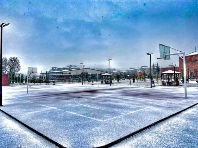 Sungurlu’da Kar Yağışı Sonrası Kartpostallık Görüntüler