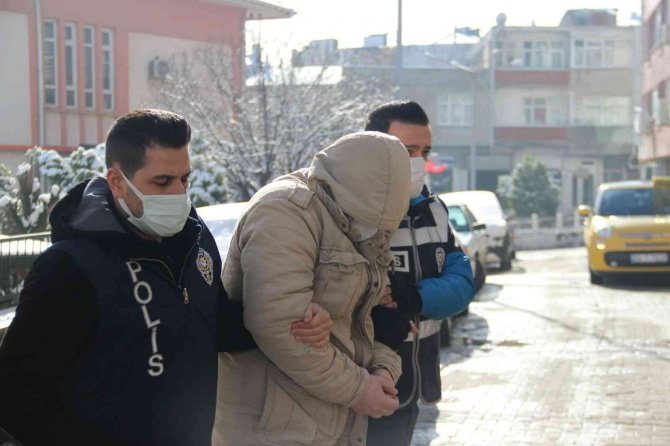 Önce Yere Vurdu Sonra Boğarak Öldürdü