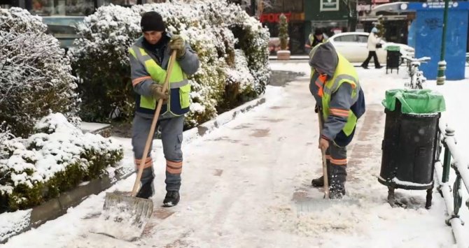 Tepebaşı’nda Karla Mücadele Çalışmaları