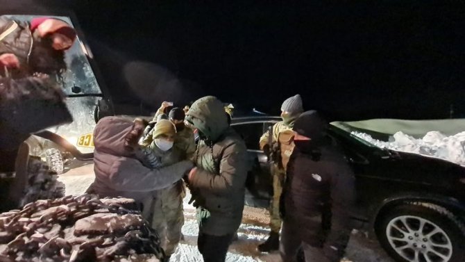 Jandarma Ekipleri Hasta Kurtarmaya Devam Ediyor