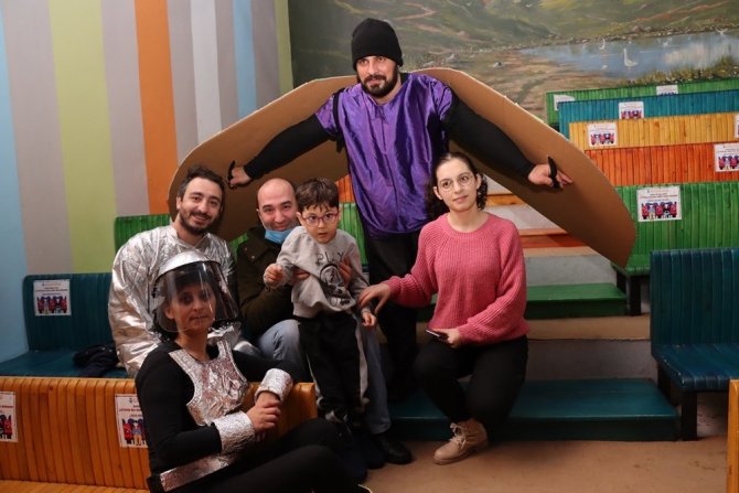 Çocuklar Tiyatro Oyunuyla Hem Öğrendi Hem Eğlendi
