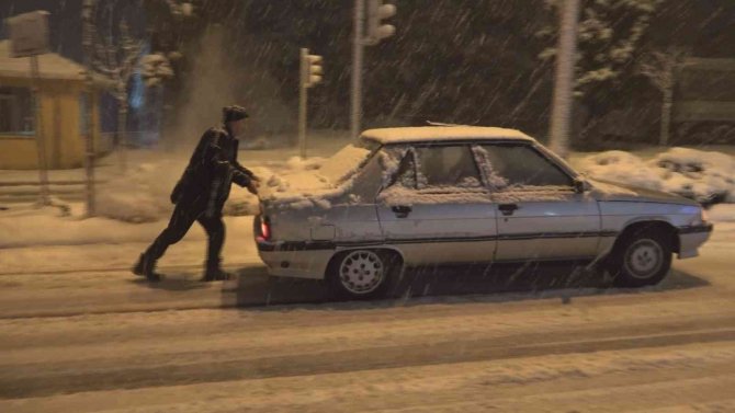 Bafra’da Yoğun Kar Yağışı