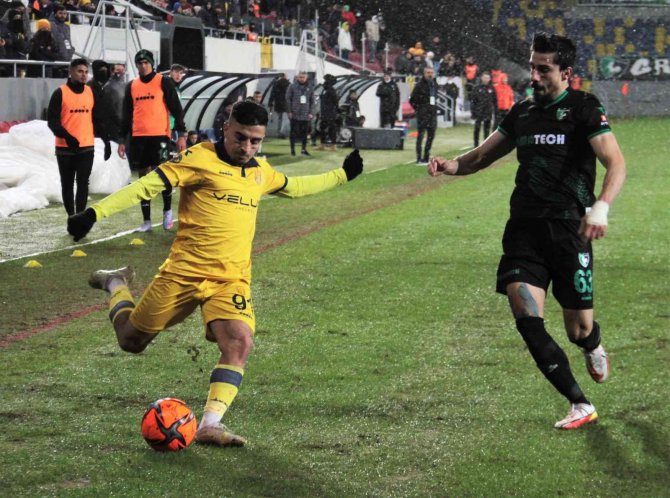 A. Denizlispor: “Hakem Hatalarının Bedelini Ödemek Zorunda Değiliz Ve Ödemeyeceğiz”