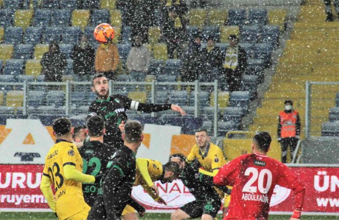 A. Denizlispor: “Hakem Hatalarının Bedelini Ödemek Zorunda Değiliz Ve Ödemeyeceğiz”