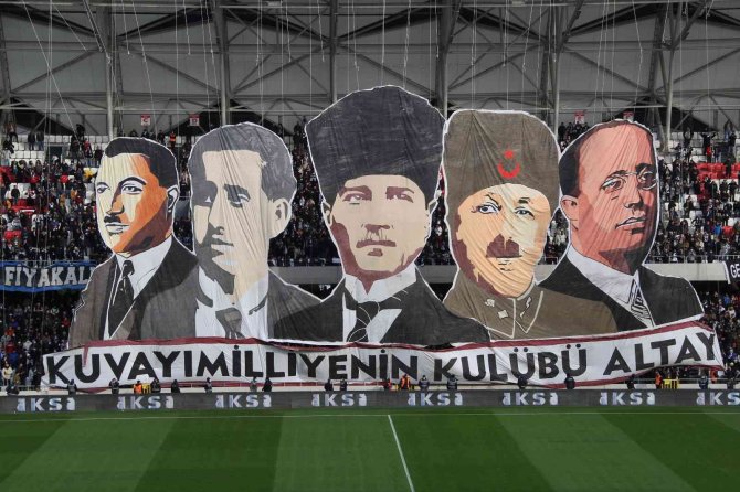 Altay Taraftarlarından Koreografi Şov