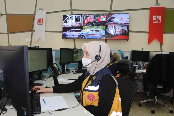 "Ambulanslar Nereye Gidiyor" Diye Merak Edip 112’yi Arayanlar Var