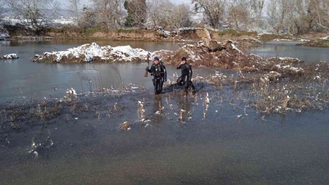 Ördek Avına Çıkan Şahıs Suda Boğularak Can Verdi