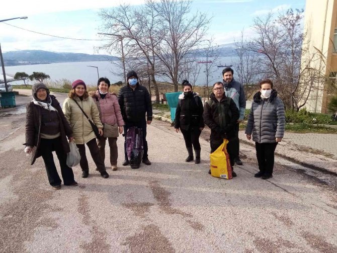 Bandırma Kent Konseyi Sokak Hayvanlarını Unutmadı