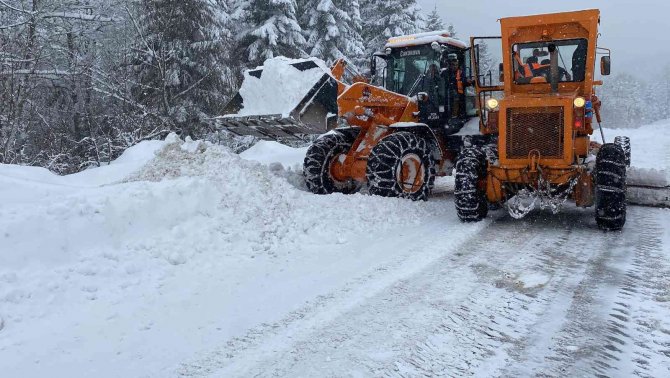 Bartın’da Kar Kalınlığı 1,5 Metreye Ulaştı