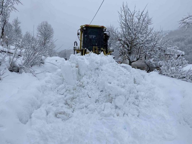 Bartın’da Kar Kalınlığı 1,5 Metreye Ulaştı
