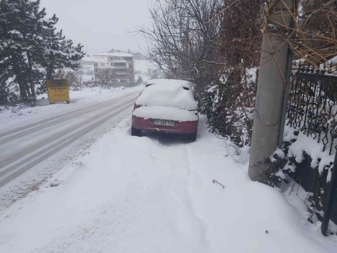 Bilecik Kent Merkezinde Kar Yağışı Etkili Oldu
