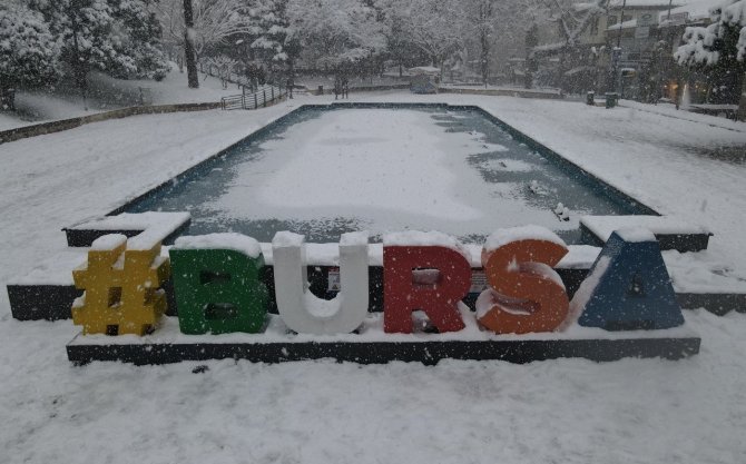 Bursa’daki Yoğun Kar Yağışı Havadan Görüntülendi
