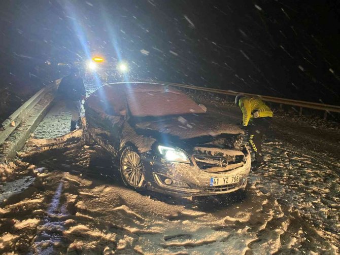 Sungurlu’da Kar Kazaları Da Beraberinde Getirdi