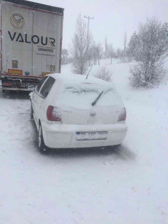 Sungurlu’da Kar Kazaları Da Beraberinde Getirdi