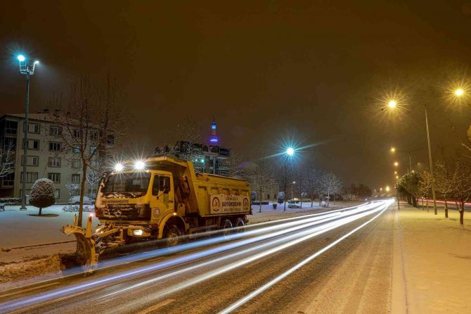 Denizli’de 300 Kişilik Ekiple Kar Mücadele