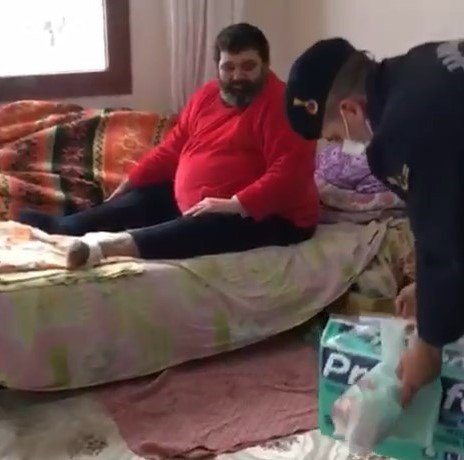 Yolu Kardan Kapanan Köyde İlacı Biten Hastanın Yardımına Jandarma Koştu
