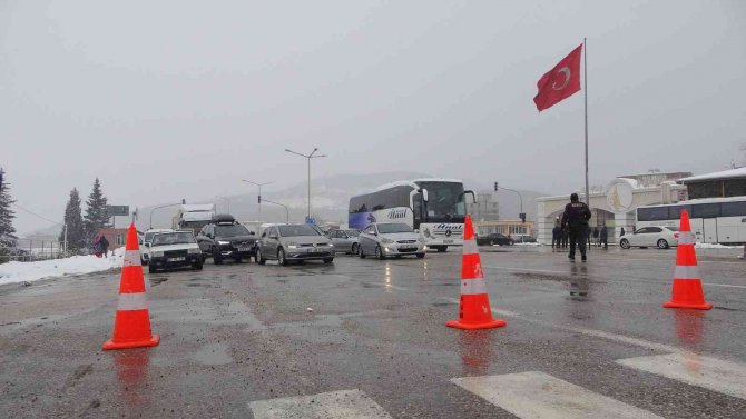 D-400 Karayolu Ulaşıma Kapatıldı