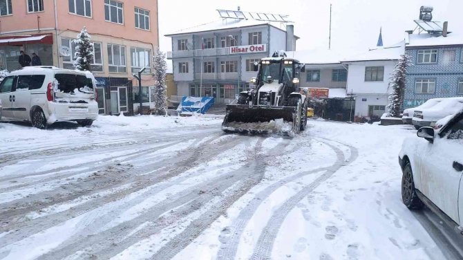 Hisarcık Belediyesi’nden Karla Mücadele Seferberliği