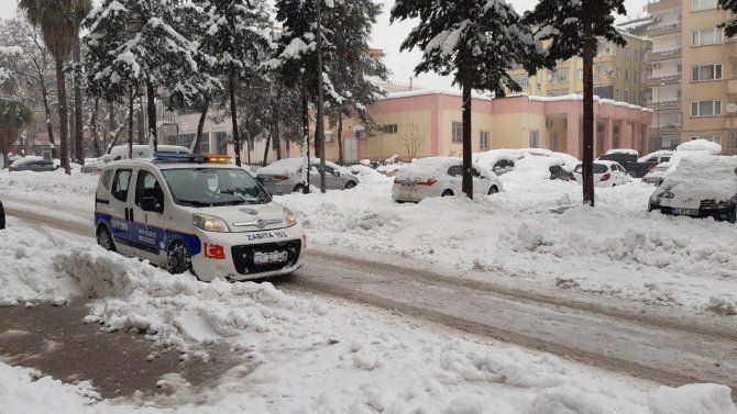 İ̇slahiye’de Yoğun Kar Yağışı