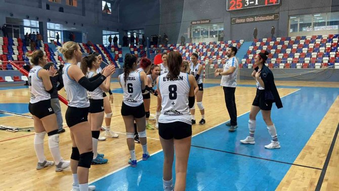 Kadınlar Voleybol 2. Ligi: Mfa Zonguldak Spor Kulübü, Kocaeli Gölcük İ̇hsaniyespor’u 3-1 Yendi.