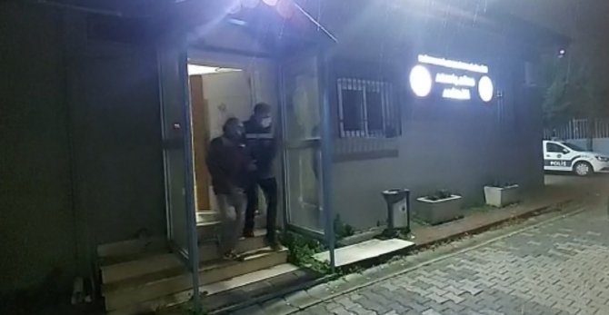 Çikolata Kavanozunda Marihuana Ele Geçirildi
