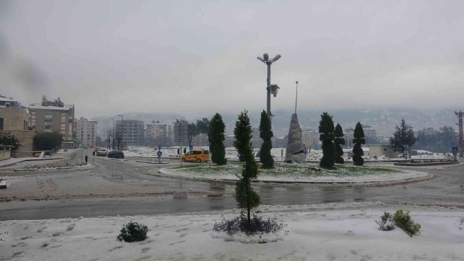 Kar Yağışının Ardından Hatay Beyaza Büründü
