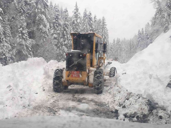 Kastamonu’da 612 Köy Yolu Ulaşıma Kapandı
