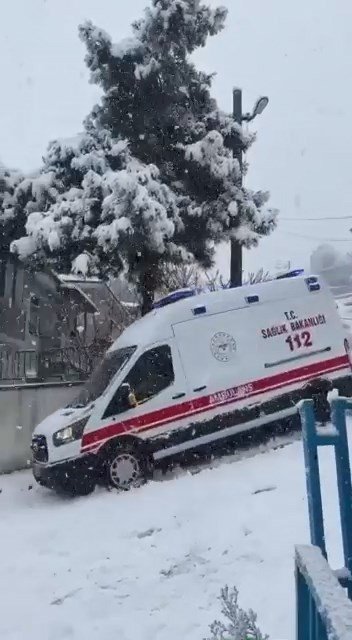 Ambulans Şoförünün Karla İmtihanı