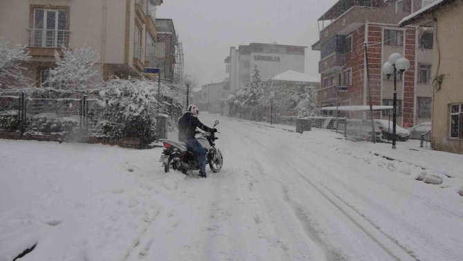 Kar Yağışı Kocaeli’yi Etkisi Altına Aldı