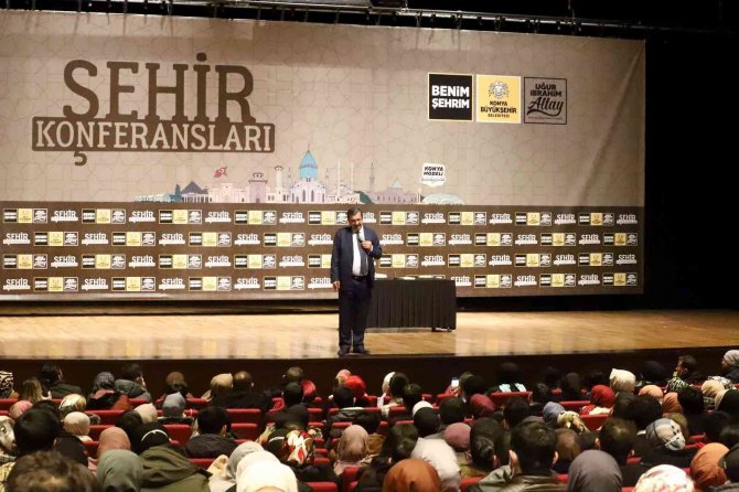 Konya’da Şehir Konferanslarının Konuğu Hayati İ̇nanç Oldu