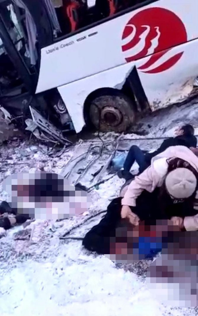 Otobüs Kazasının İlk Görüntüleri Ortaya Çıktı: Acılı Kadının Eşine Seslenişi Yürekleri Dağladı
