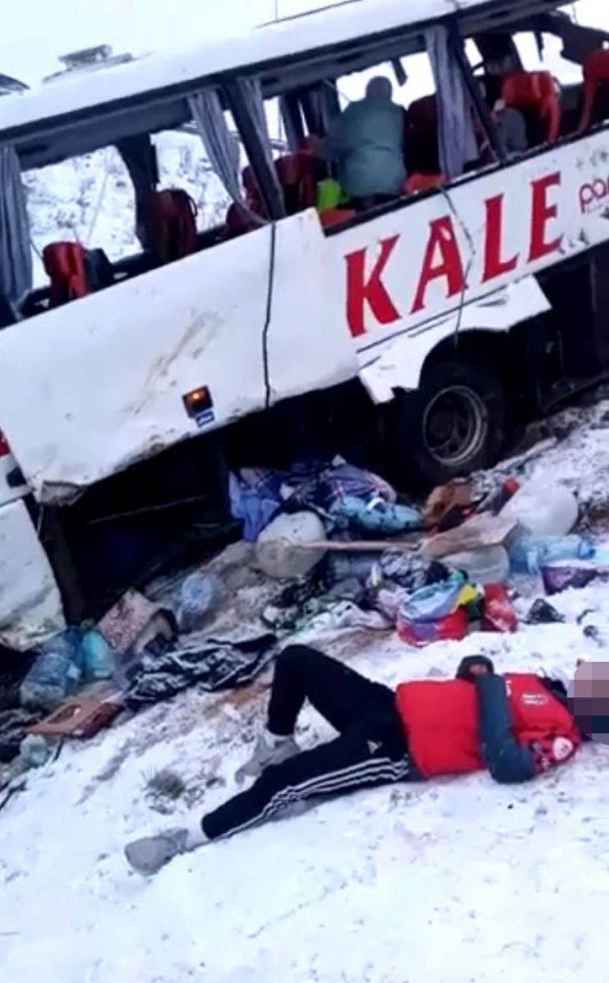 Otobüs Kazasının İlk Görüntüleri Ortaya Çıktı: Acılı Kadının Eşine Seslenişi Yürekleri Dağladı