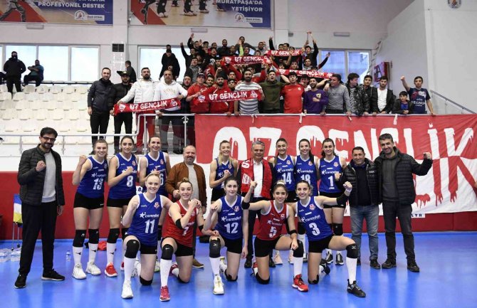 Muratpaşa’nın Sultanları, Yenilmezlik Serisini Sürdürüyor